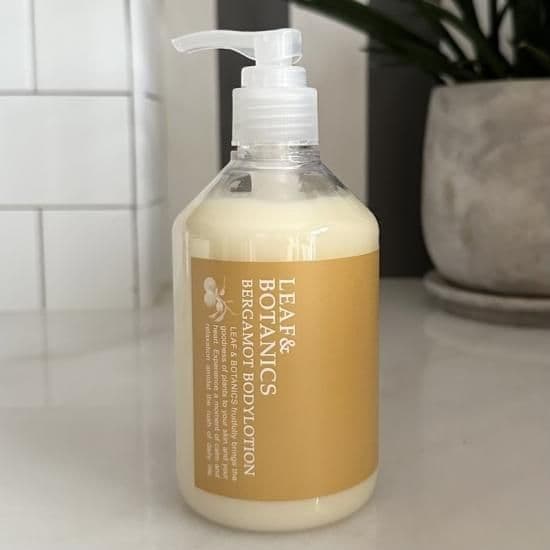 ボディローション ベルガモット 秋冬 限定 松山油脂 LEAF&BOTANICS